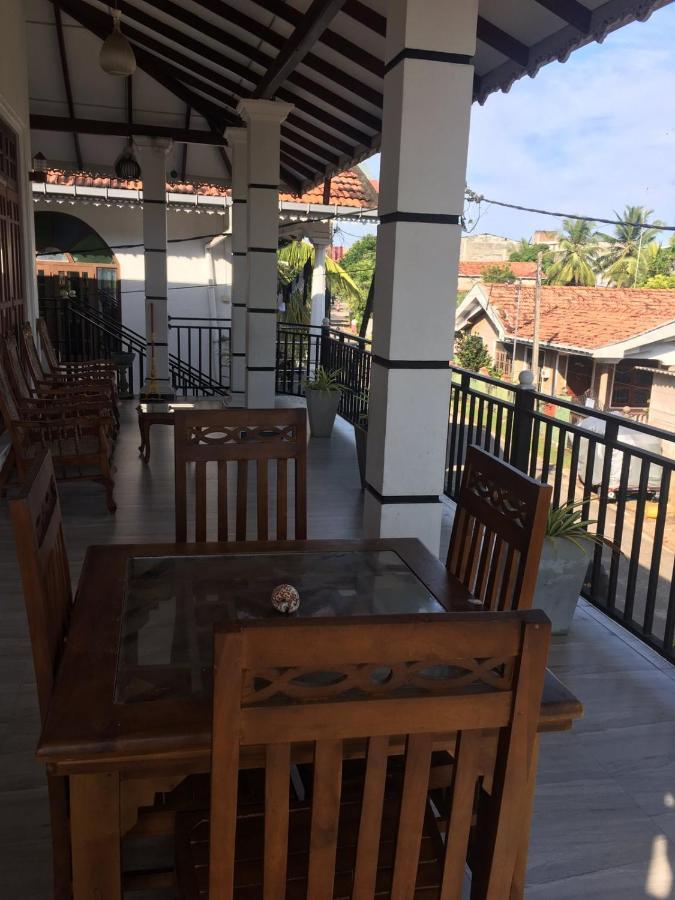 Reshani Guest House Negombo Exterior foto