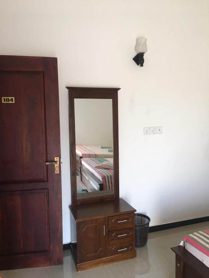 Reshani Guest House Negombo Exterior foto